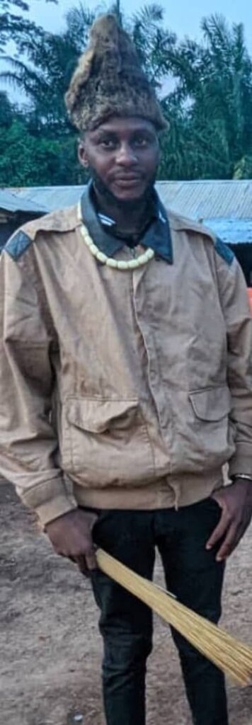 img-20250820-wa05006279853577005078943-356x1024 Watsa/Groupement Bugutali : le chef César Mbiliki III recadre la Synergie de la société civile