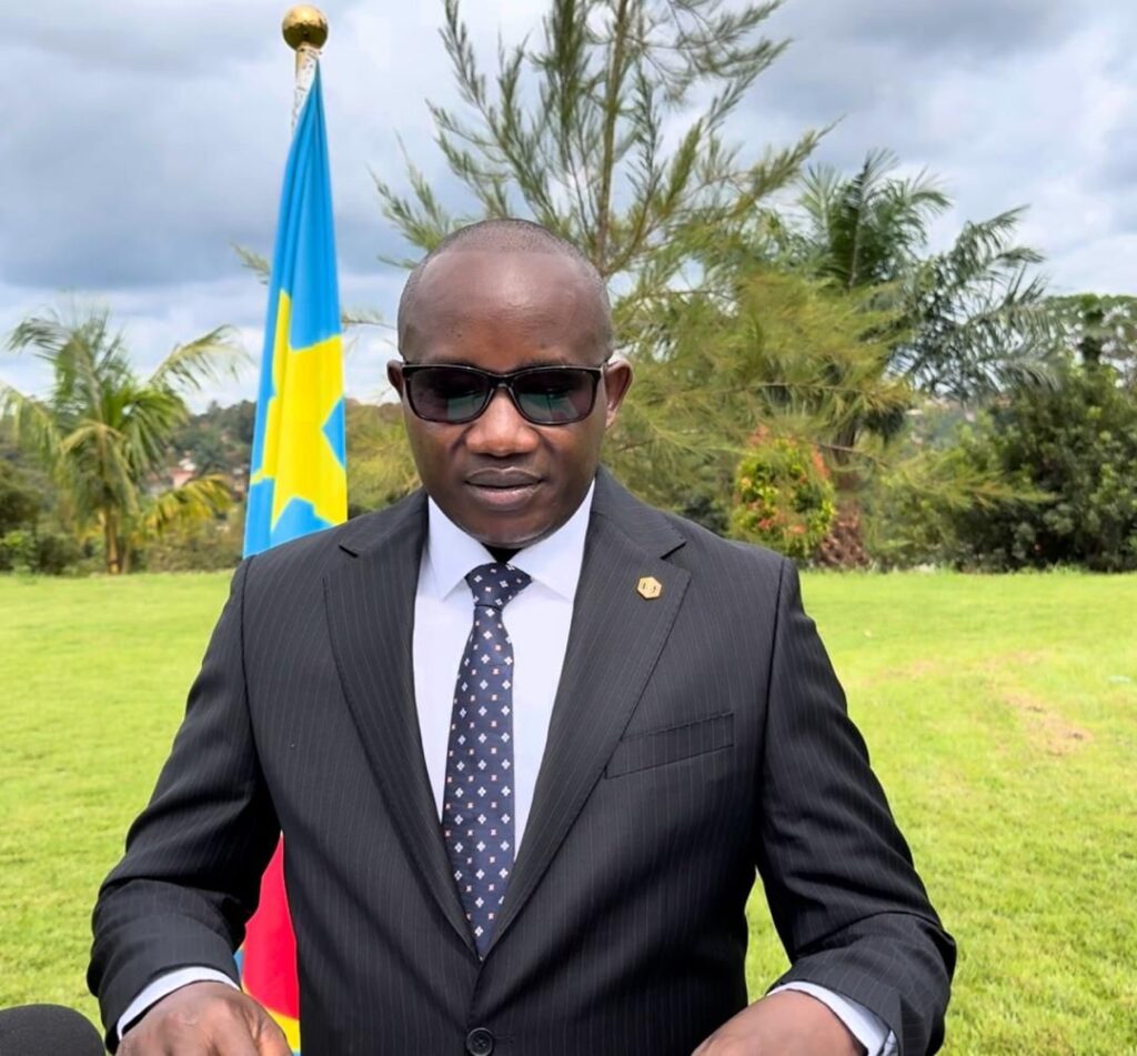 img-20251001-wa0006392262249437590137-1024x951 Haut-Uele : le Ministre Emmanuel Arama appelle les acteurs des médias au professionnalisme et à la paix institutionnelle